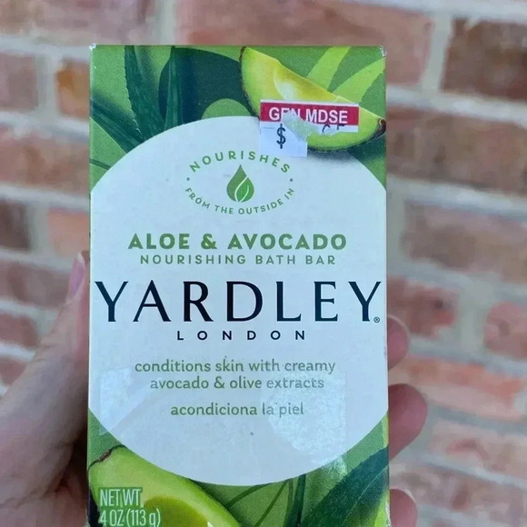 Yardley London Aloe and Avocado Bar Soap 1 Bar NWT - Picture 2 of 5